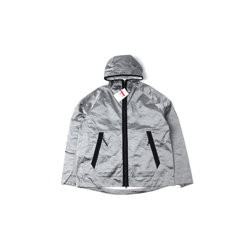 TECH PACK SILVER JACKET (SILVER)